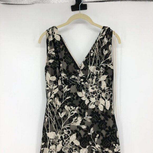 Black Creme floral lace overlay vneck  shift dress - Picture 8 of 14